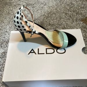 Multi-color strappy sandal heel